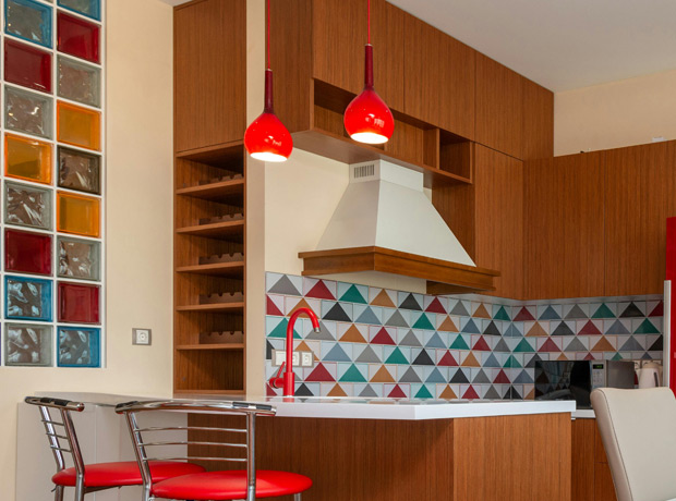 Bati Orient glass tile